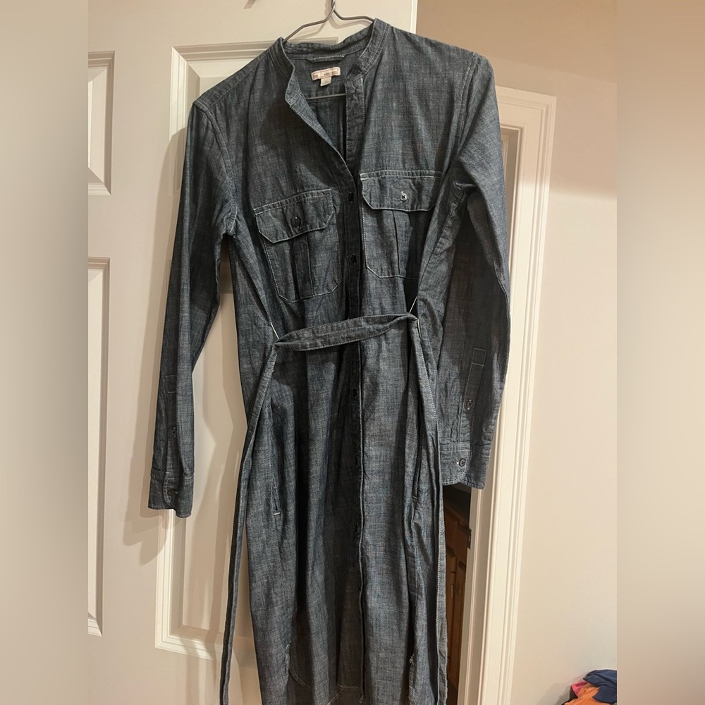 GAP XS Denim Long-Sleeve Belted Dress
Chambray